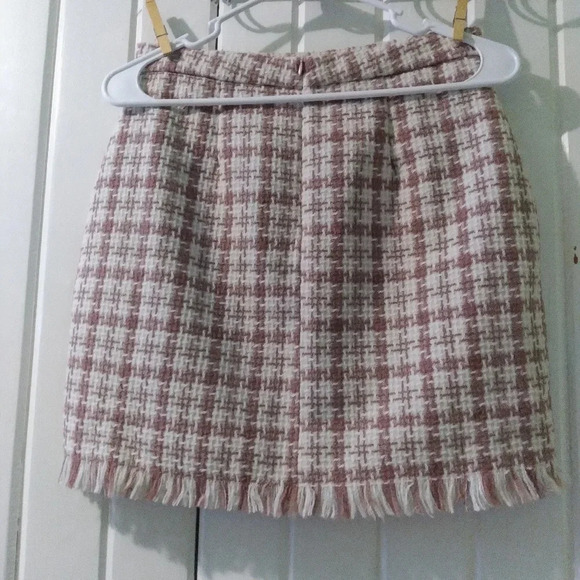 Houndstooth tweed mini skirt-large(see measurements) - Picture 4 of 8
